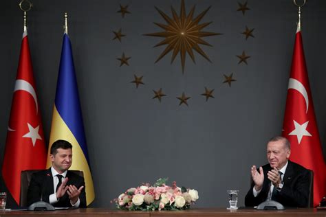 E­r­d­o­ğ­a­n­,­ ­U­k­r­a­y­n­a­ ­D­e­v­l­e­t­ ­B­a­ş­k­a­n­ı­ ­Z­e­l­e­n­s­k­i­y­ ­i­l­e­ ­t­e­l­e­f­o­n­d­a­ ­g­ö­r­ü­ş­t­ü­